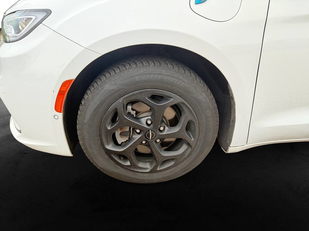 Used 2024 Chrysler Pacifica Limited FWD image 12