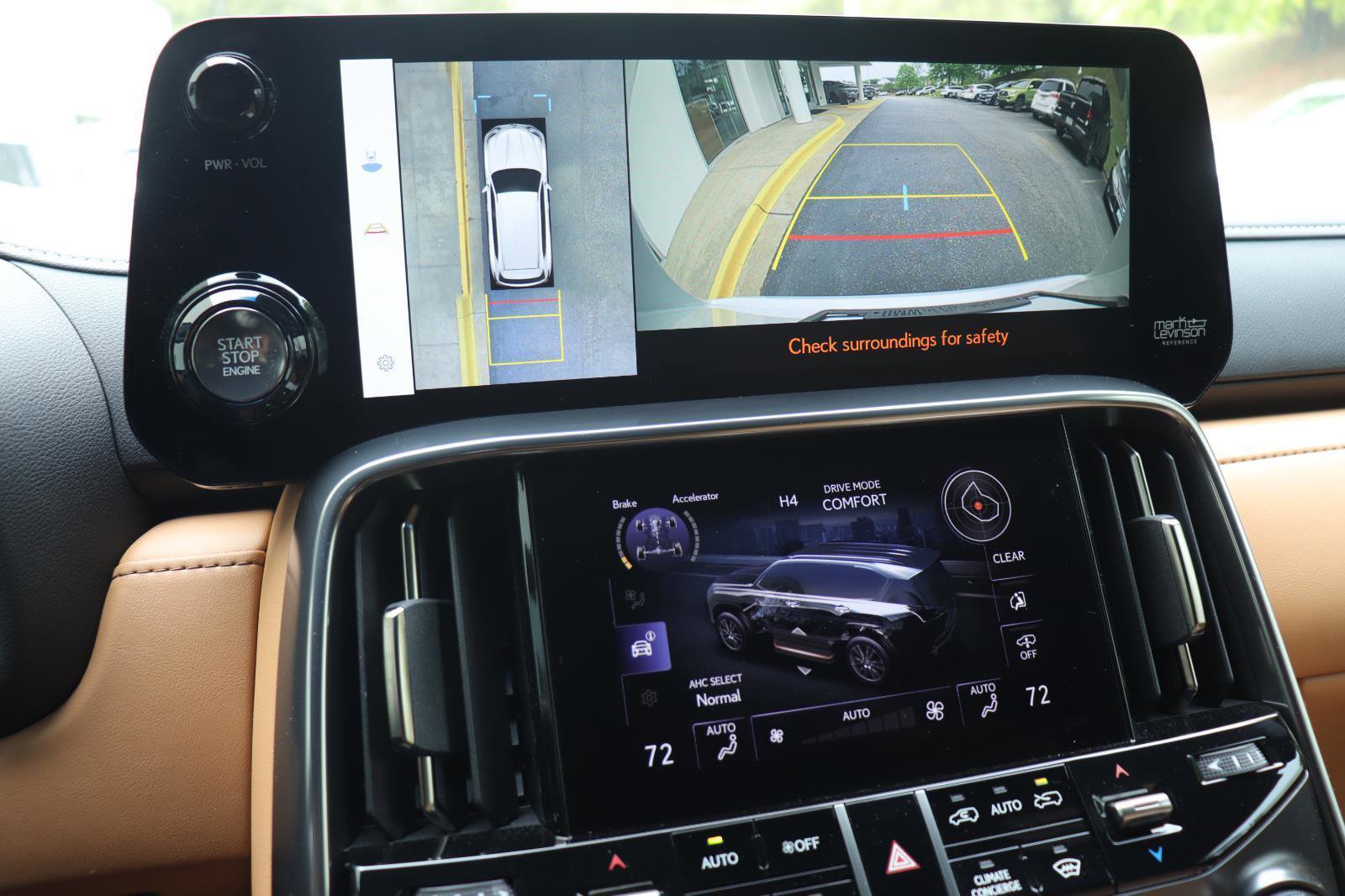 Used 2024 Lexus LX 600 4WD w/ Luxury Package image 35