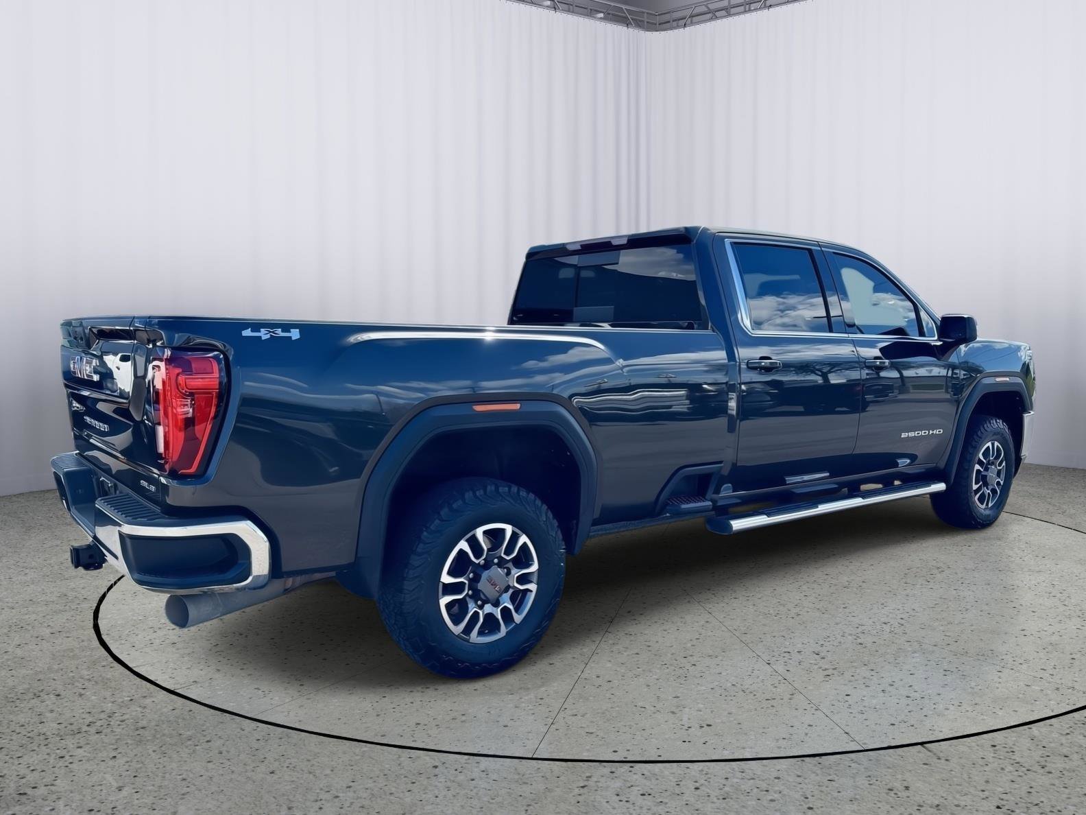 Used 2021 GMC Sierra 2500 SLE w/ SLE Value Package; AWD/4WD image 6