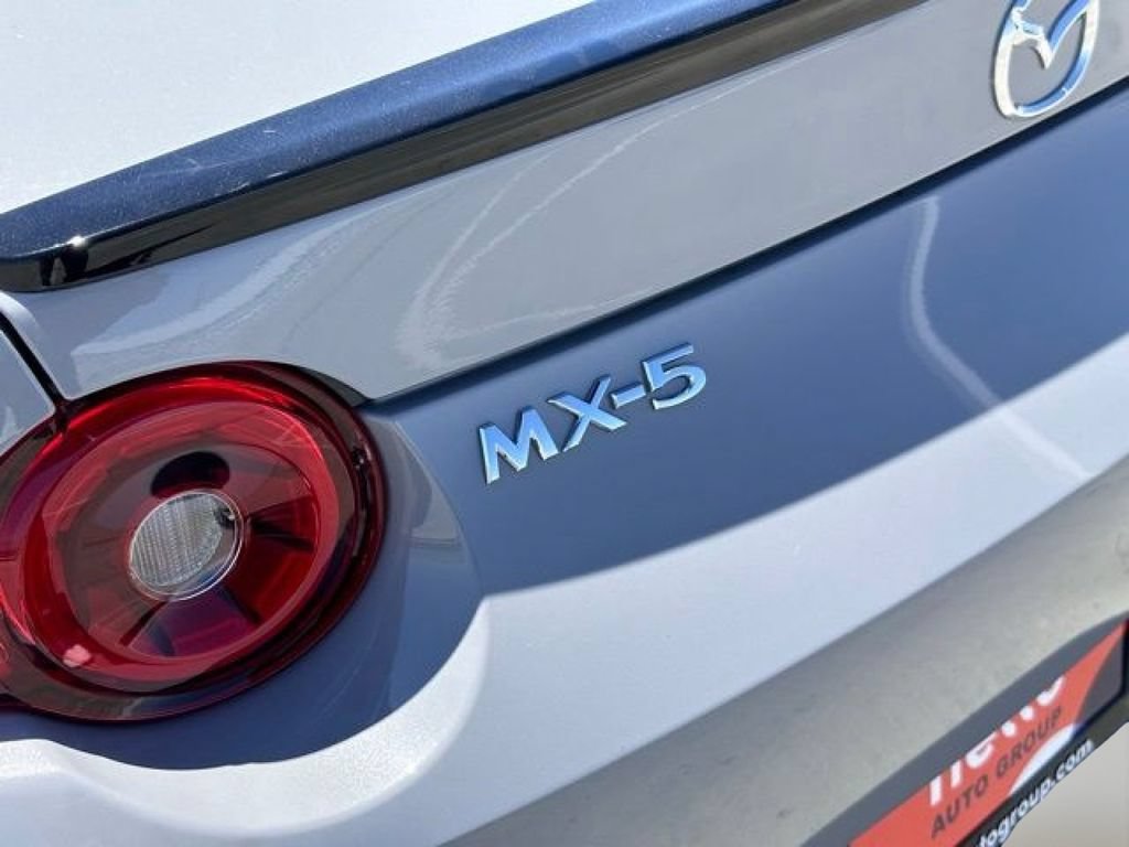 New 2026 MAZDA MX-5 Miata Club RWD image 9
