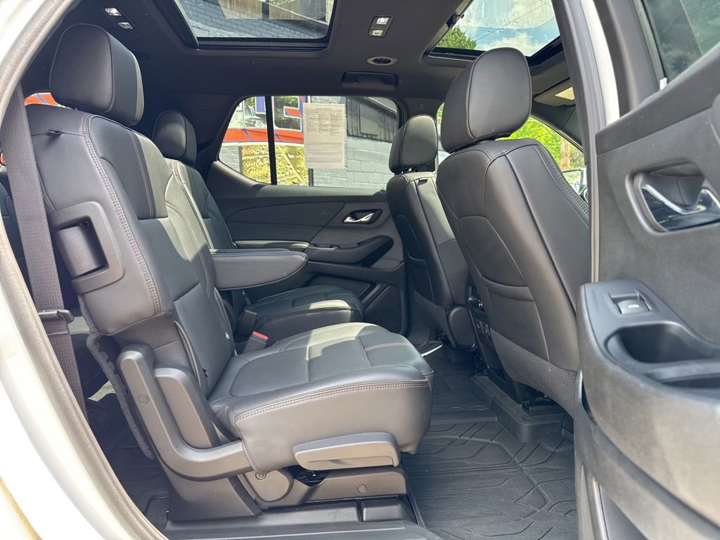 Used 2023 Chevrolet Traverse RS w/ LPO, Floor Liner Package AWD/4WD image 13