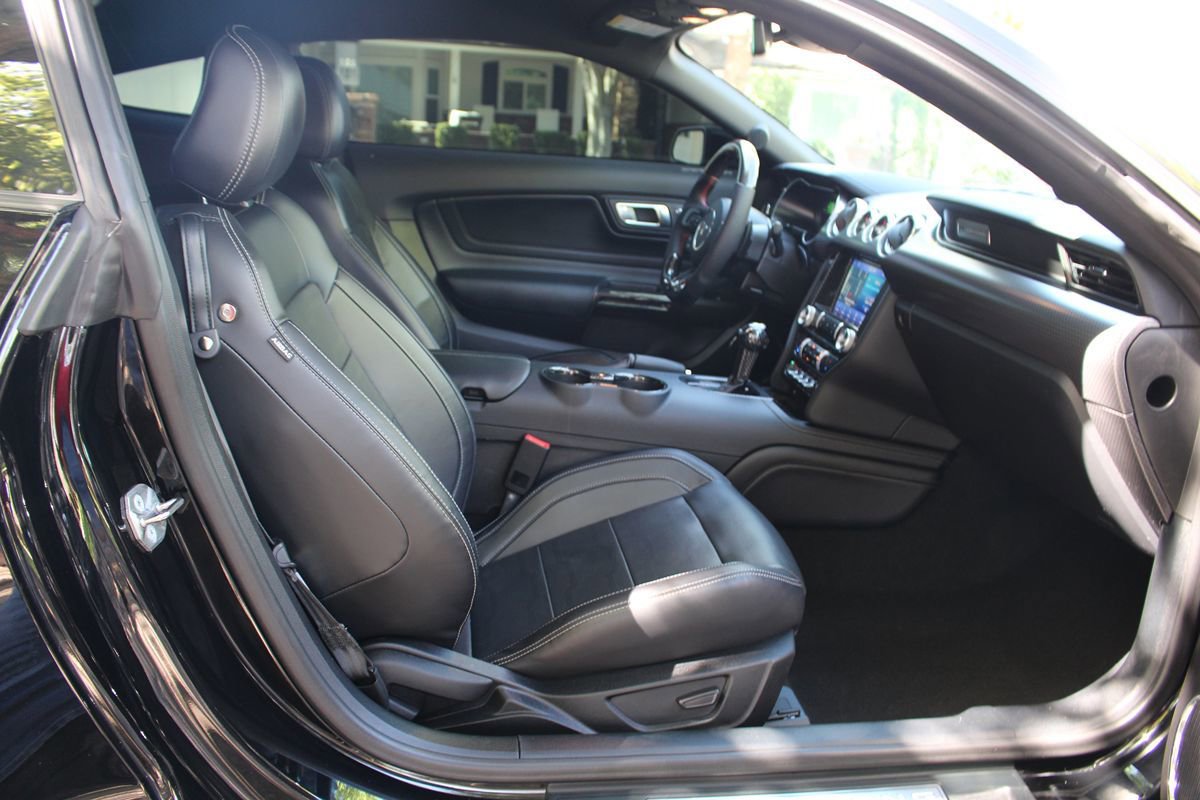 Used 2021 Ford Mustang GT Premium w/ GT Performance Package RWD image 13