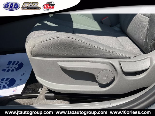 Used 2026 Hyundai Elantra SE FWD image 11
