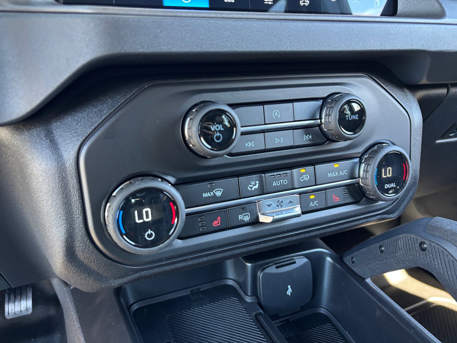 New 2026 Ford Bronco Big Bend w/ Black Diamond Package image 31