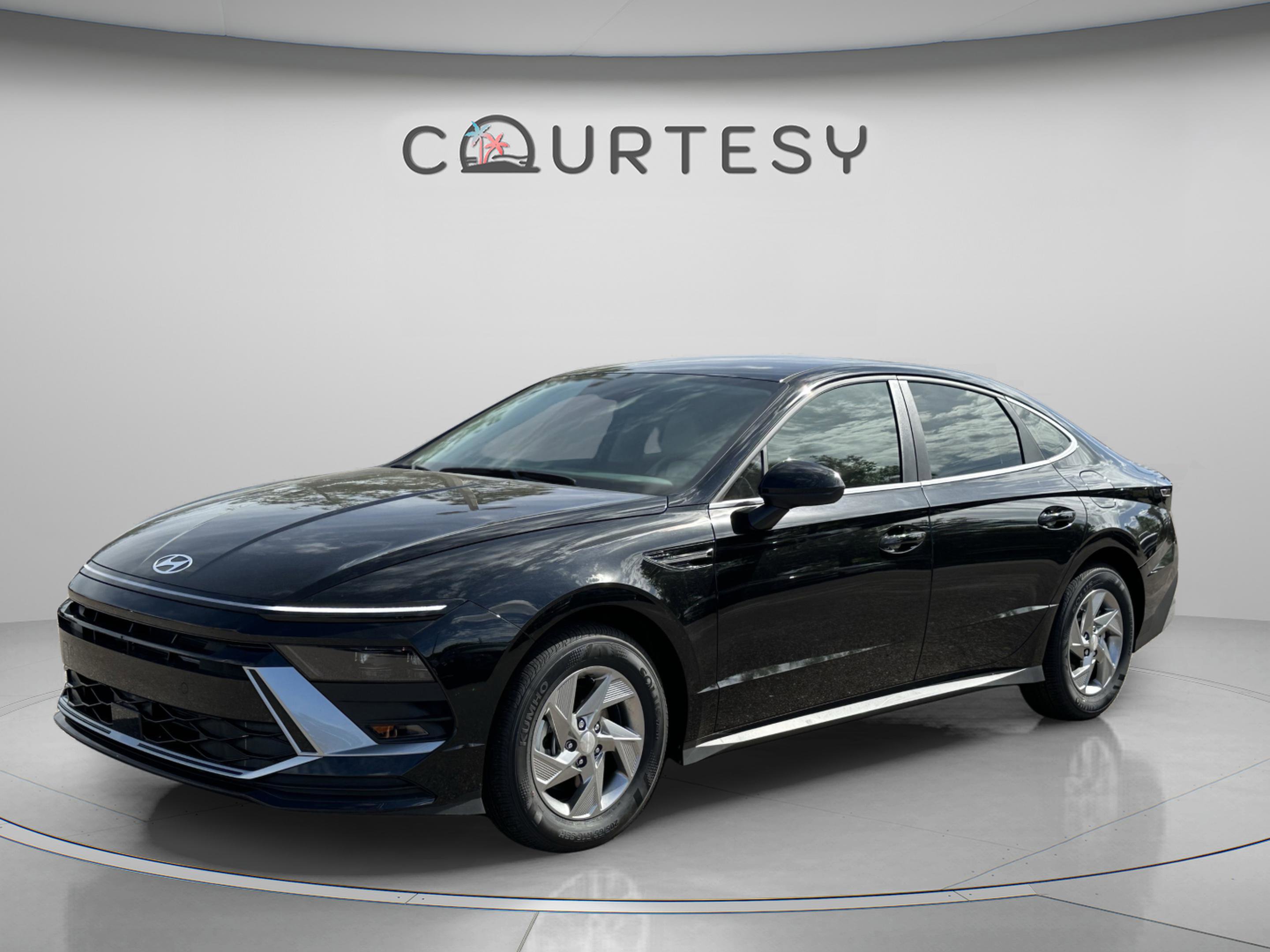 New 2026 Hyundai Sonata SE FWD image 1