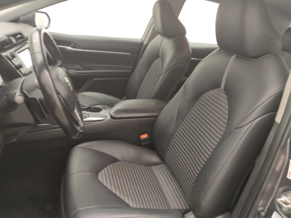 Used 2019 Toyota Camry SE FWD image 17