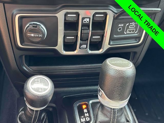 Used 2023 Jeep Gladiator Overland w/ LED Lighting Group AWD/4WD image 18