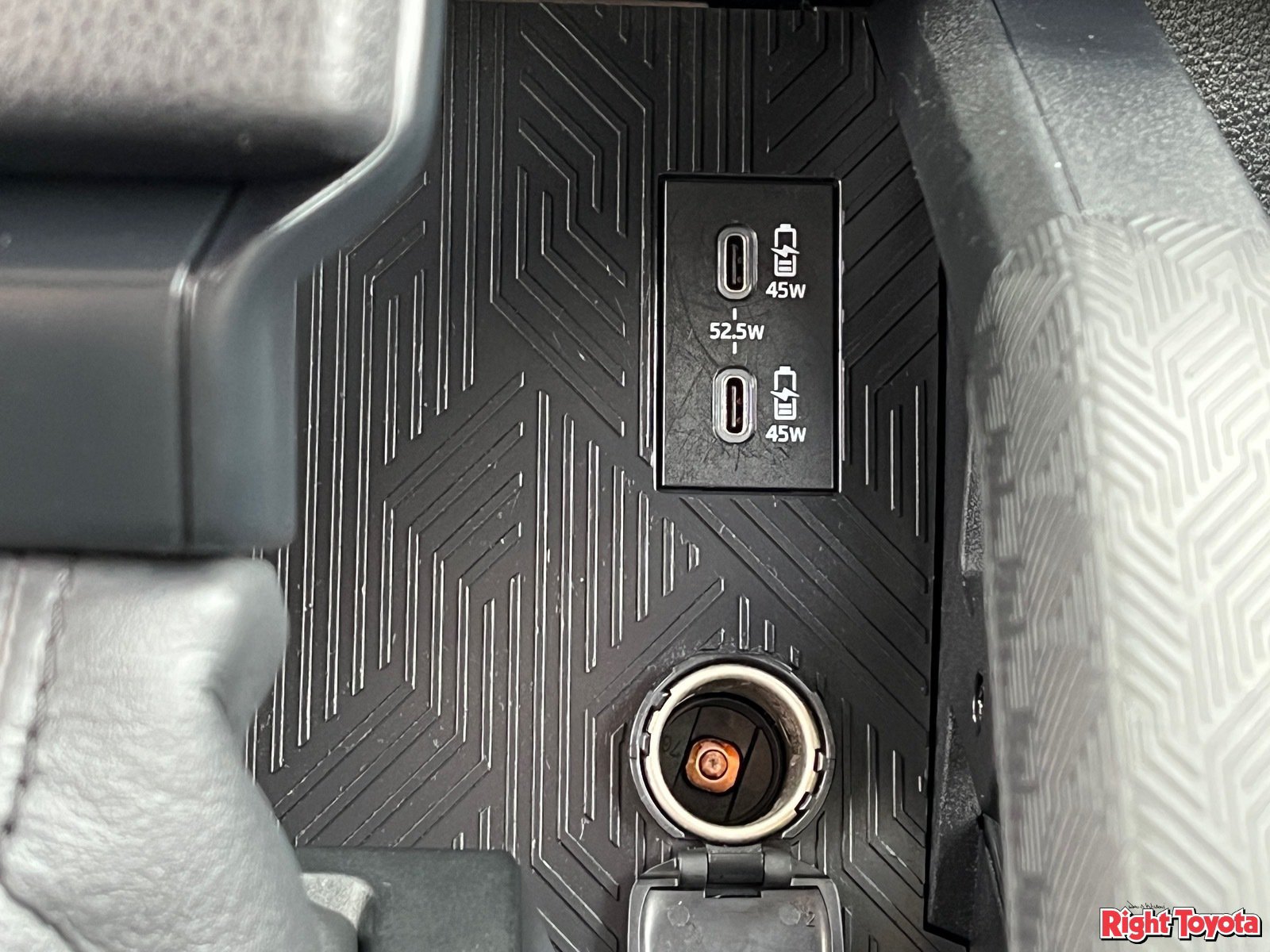 Certified 2025 Toyota 4Runner SR5 AWD/4WD image 27