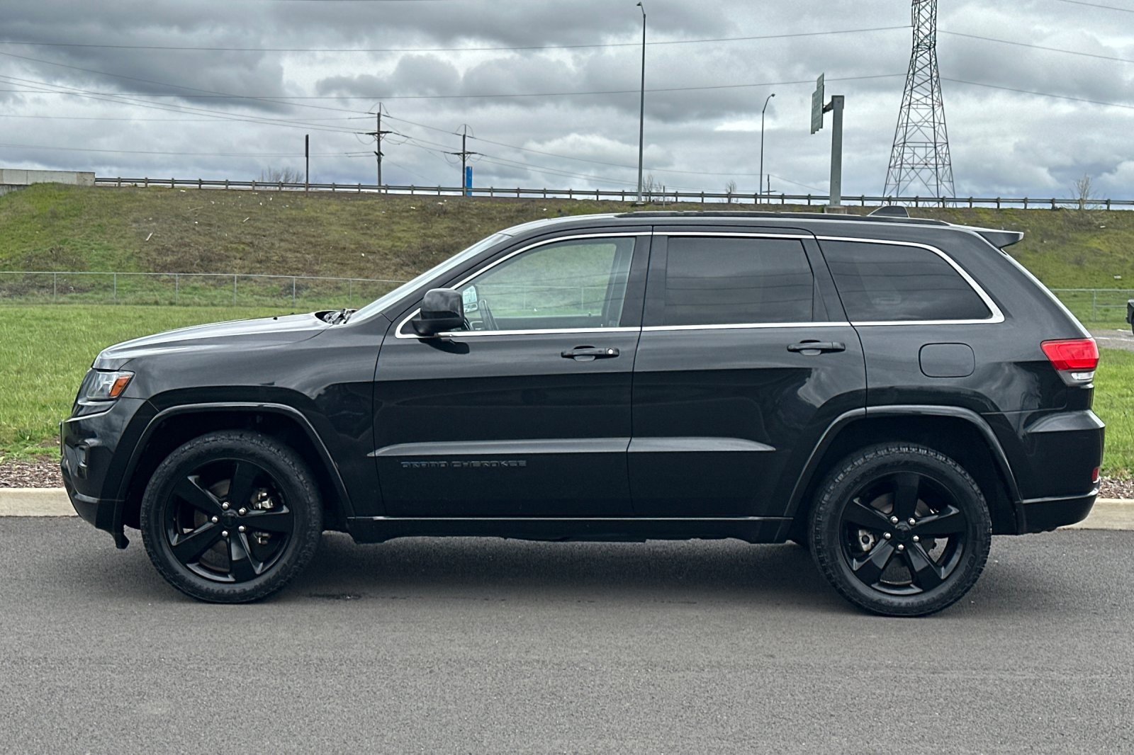 Used 2014 Jeep Grand Cherokee Altitude image 6
