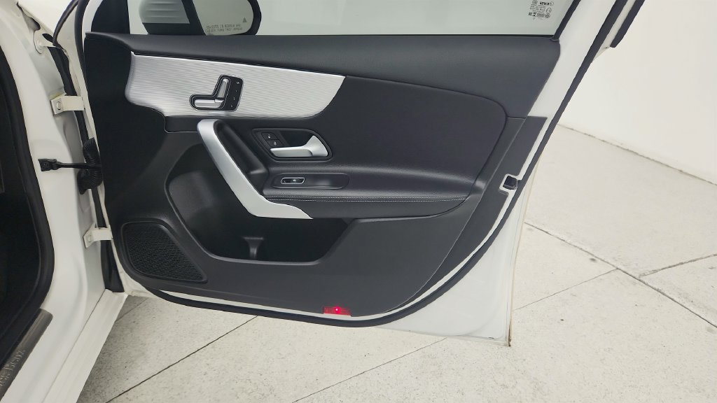 Used 2019 Mercedes-Benz A 220 image 32