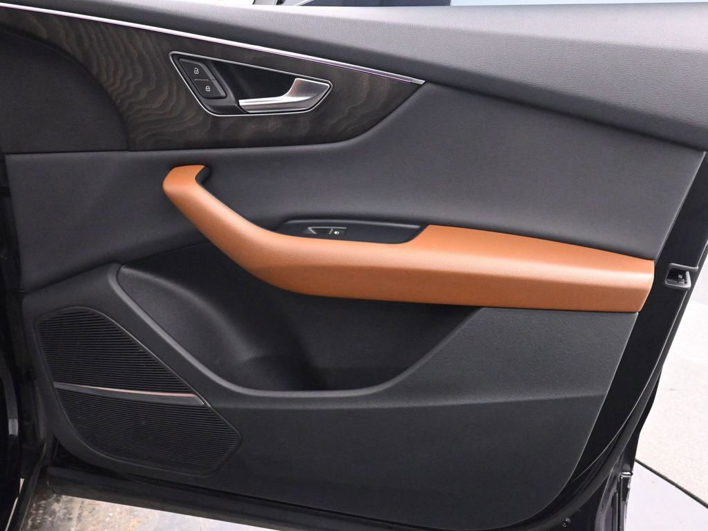 Used 2019 Audi Q8 Prestige w/ Year 1 Package image 21