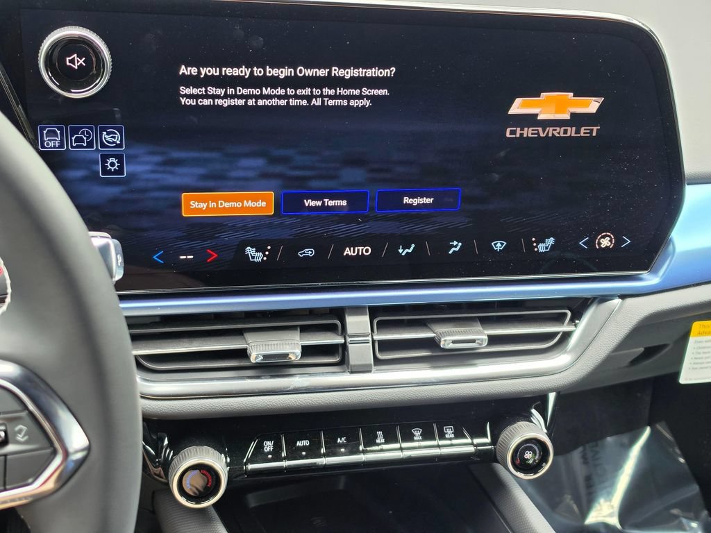 New 2026 Chevrolet Equinox EV LT AWD/4WD image 25