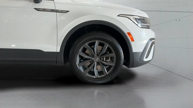 Used 2022 Volkswagen Tiguan SE AWD/4WD image 21