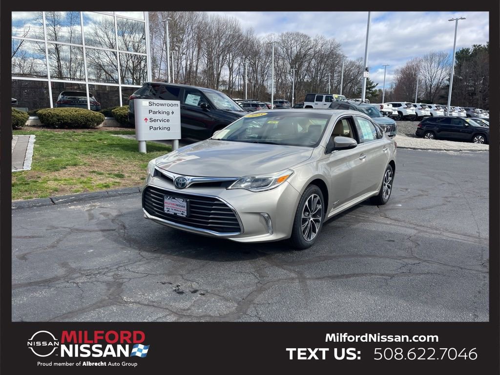 Used 2018 Toyota Avalon XLE Premium w/ Carpet Mat Package FWD image 1