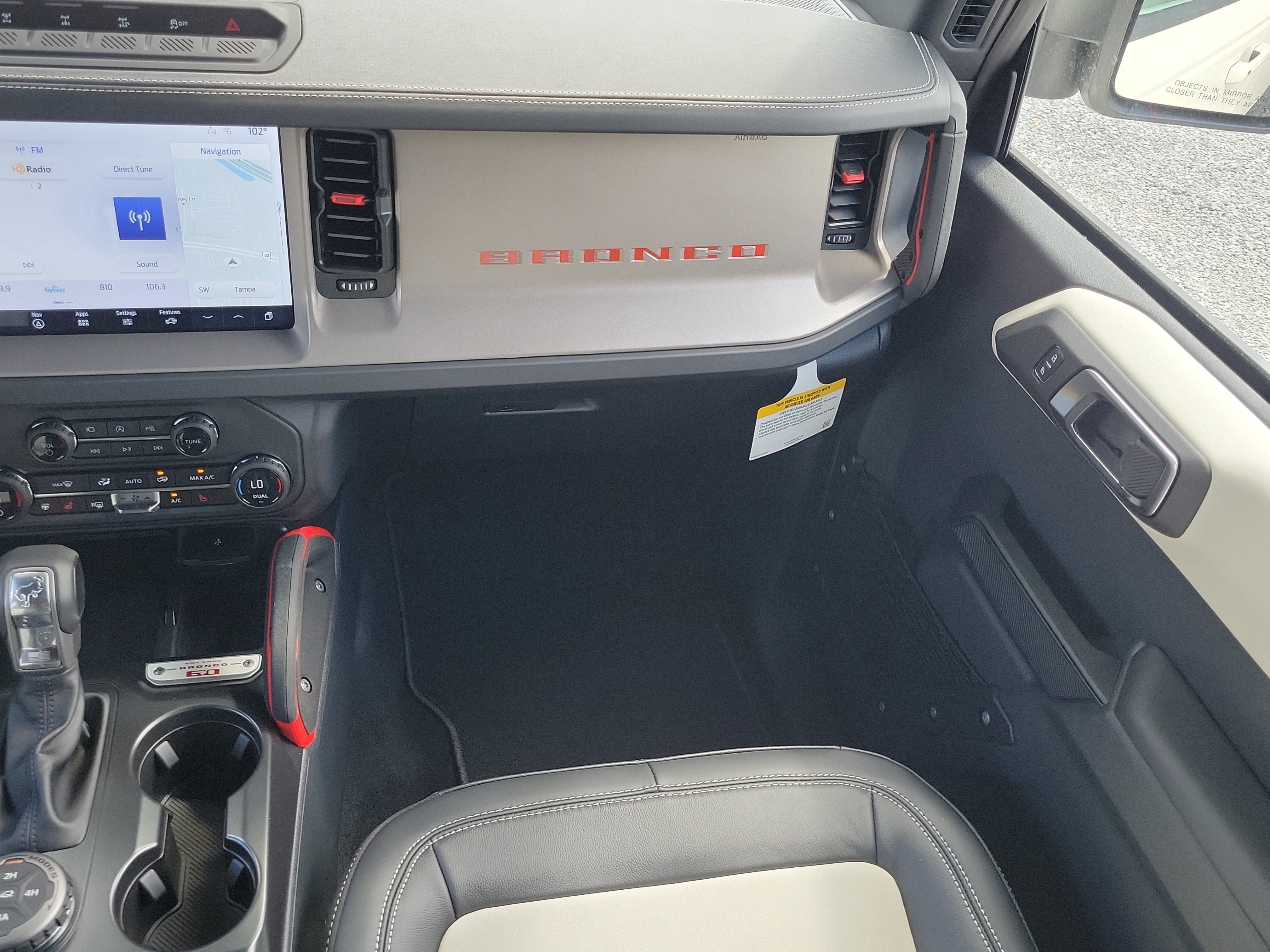 New 2026 Ford Bronco Outer Banks w/ Sasquatch Package AWD/4WD image 14