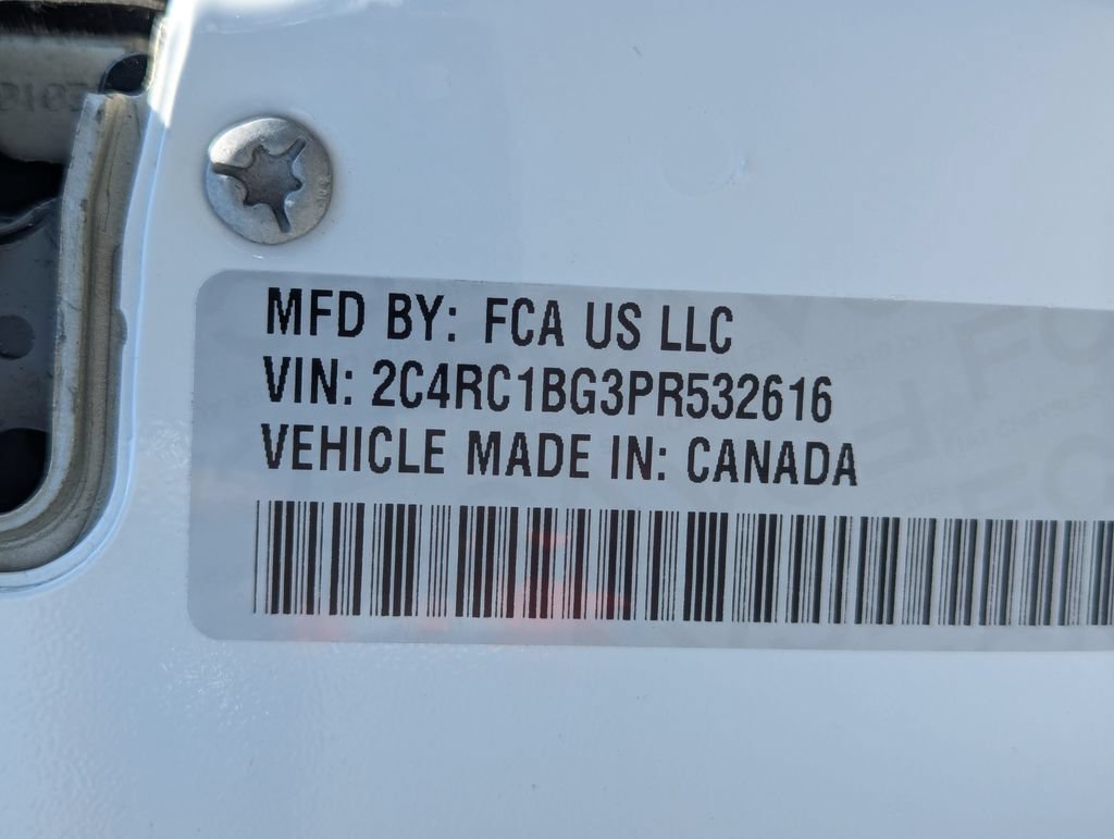 Used 2023 Chrysler Pacifica Touring-L FWD image 38