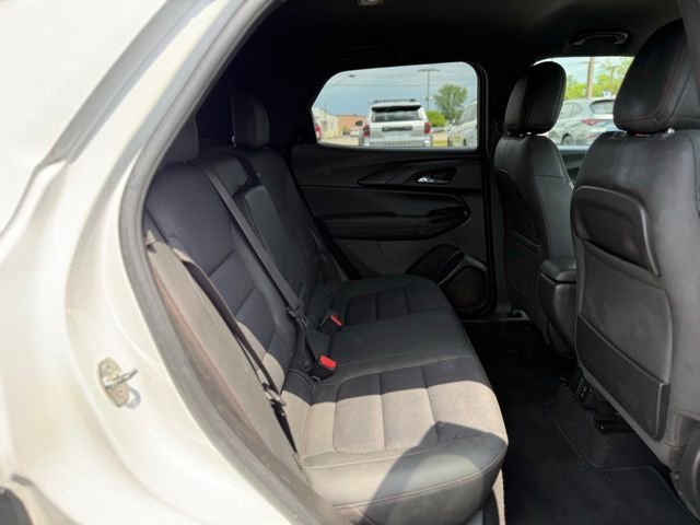 Used 2022 Chevrolet TrailBlazer RS w/ Technology Package FWD image 18