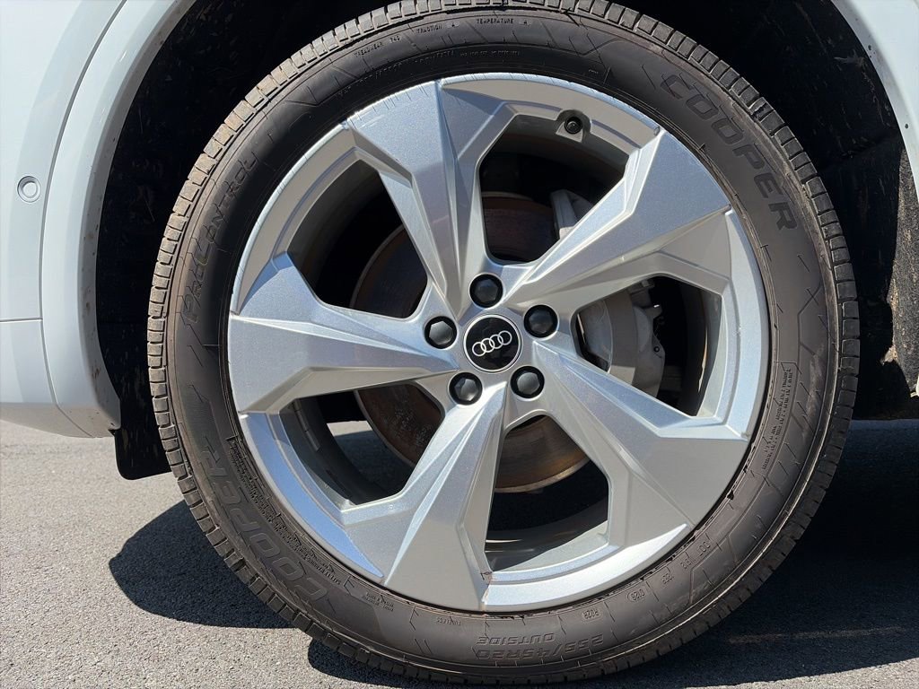 Used 2022 Audi Q5 2.0T Prestige w/ Prestige Package AWD/4WD image 21
