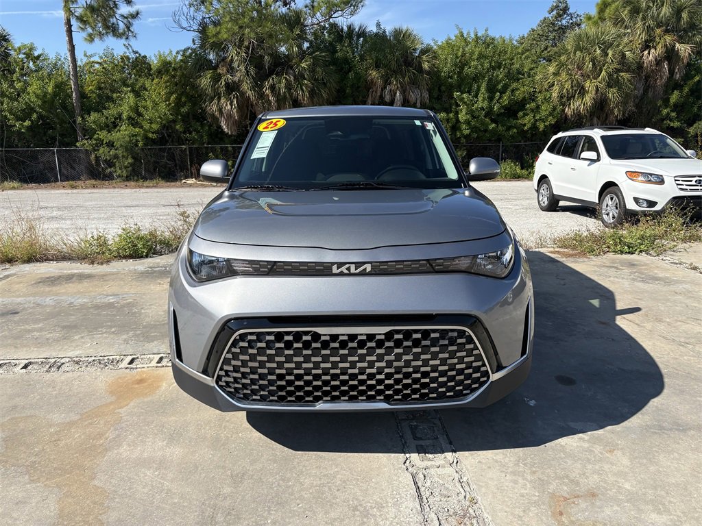 Certified 2025 Kia Soul EX image 4