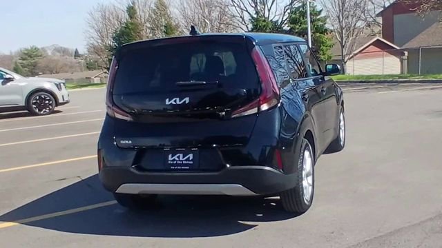 Certified 2023 Kia Soul LX w/ LX Technology Package FWD image 2