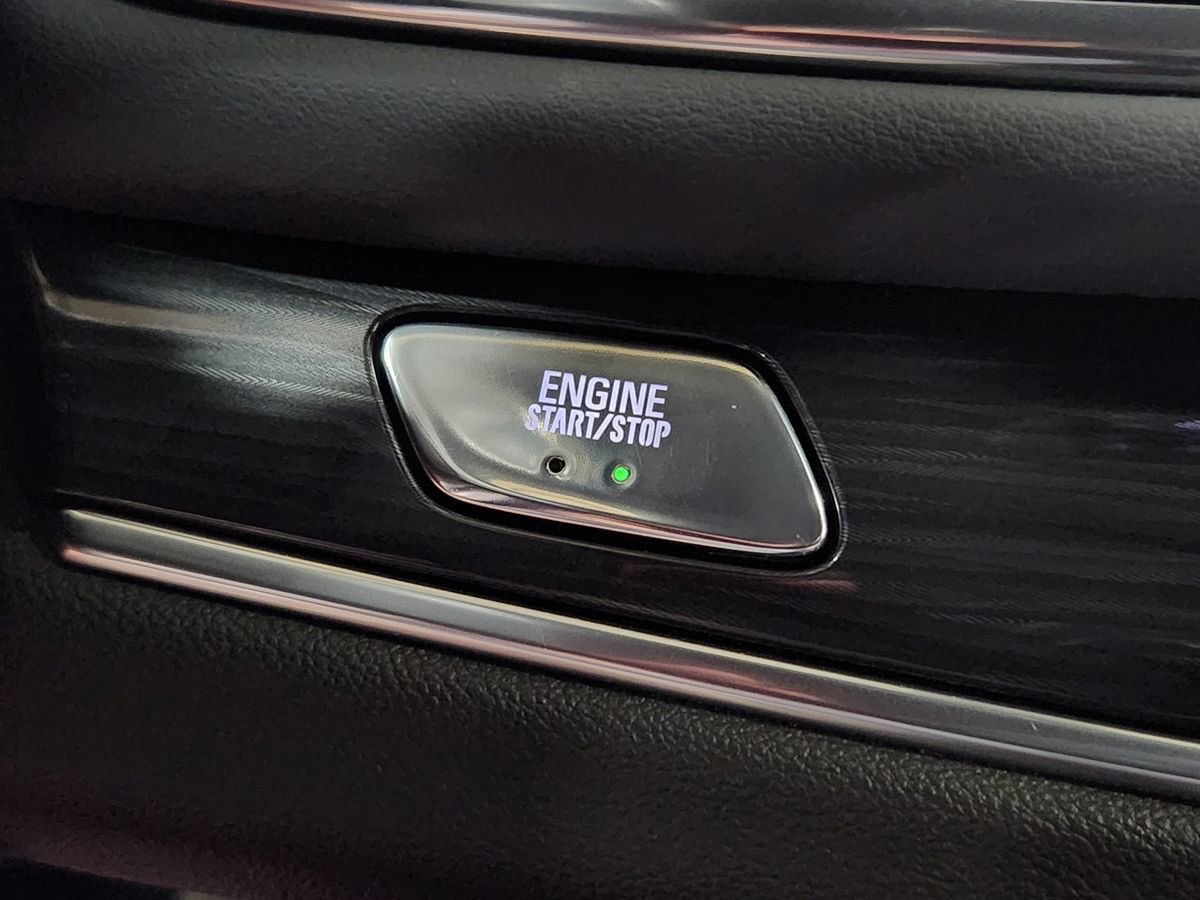 Used 2022 Buick Enclave Premium w/ Experience Buick Package FWD image 40
