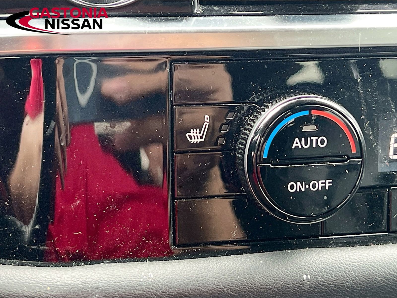 Used 2023 Nissan Pathfinder SL w/ Lighting Package (N92) image 27