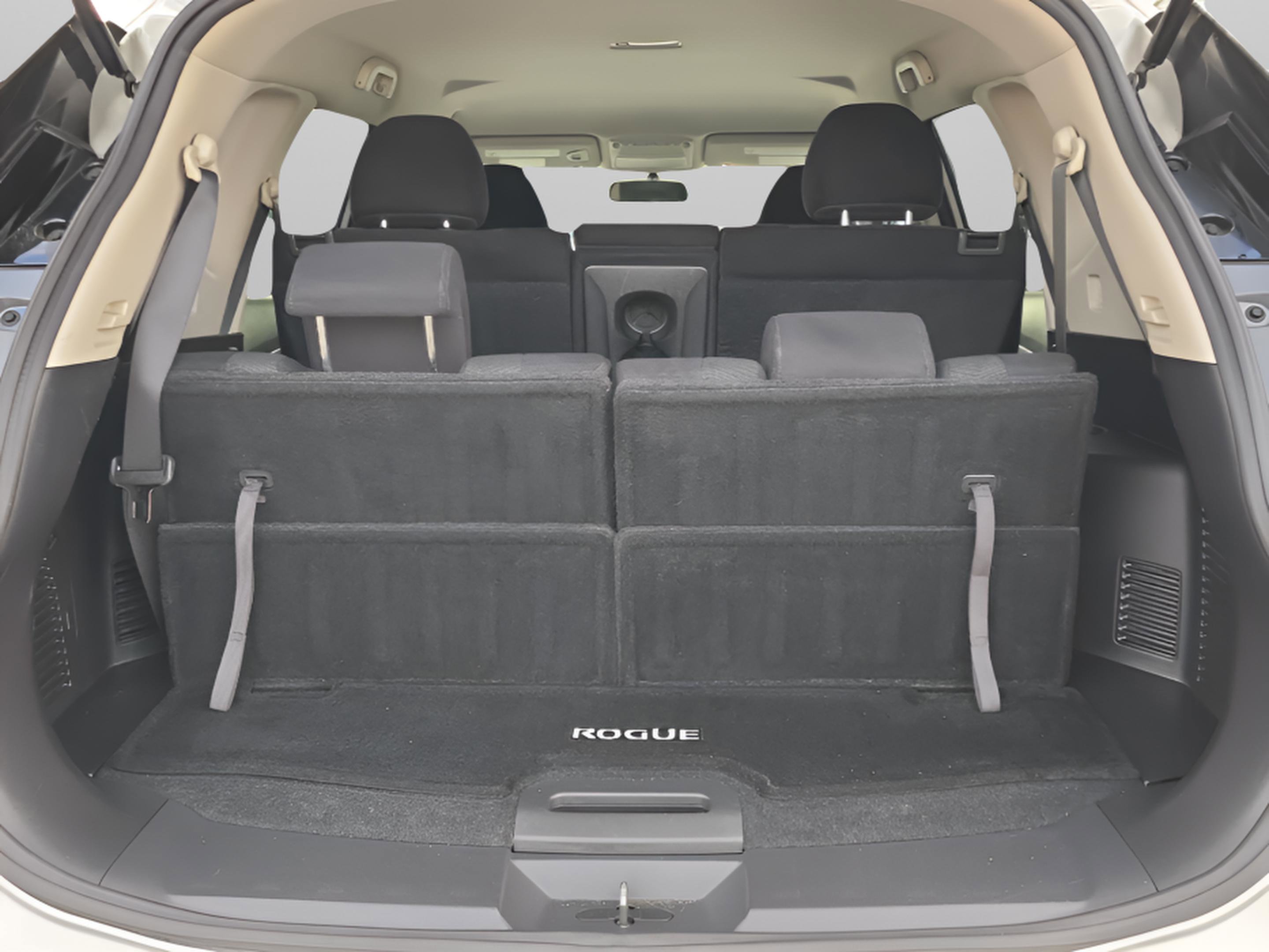 Used 2015 Nissan Rogue S w/ S Family Package image 29