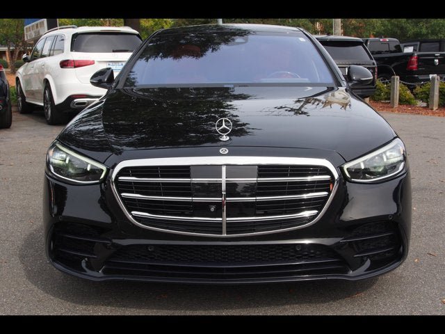 Used 2022 Mercedes-Benz S 580 4MATIC Sedan w/ AMG Line Package image 8