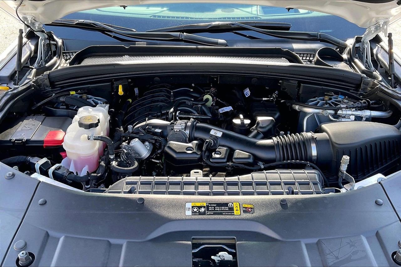 Certified 2025 Jeep Grand Cherokee L Summit image 40