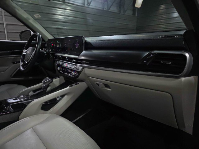 Used 2023 Kia Telluride S w/ S Sunroof Package image 12