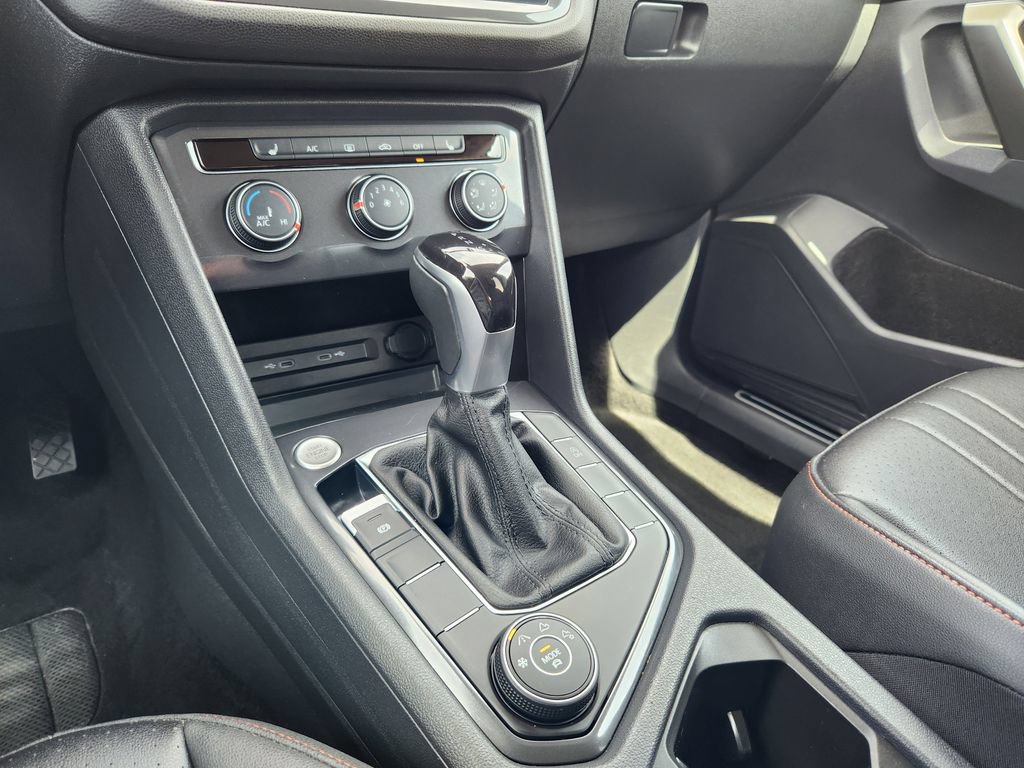 Certified 2024 Volkswagen Tiguan Wolfsburg Edition AWD/4WD image 16