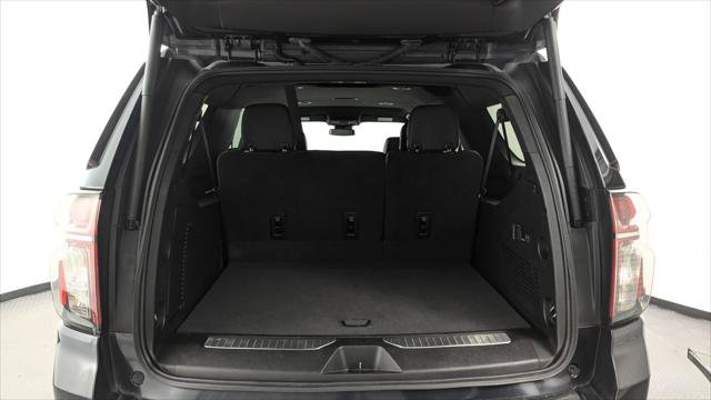 Used 2023 Chevrolet Suburban Premier RWD image 18