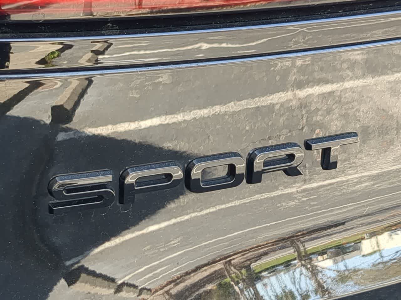 Used 2025 Land Rover Range Rover Sport Dynamic SE image 12