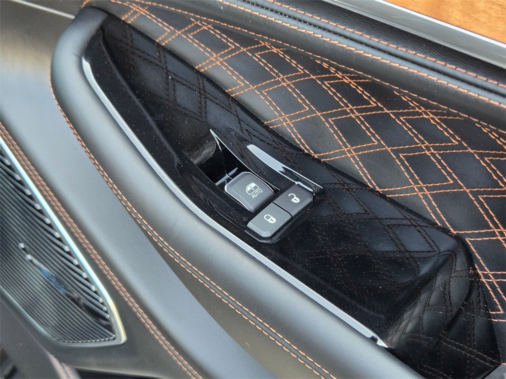 Used 2023 Jeep Grand Cherokee Summit image 28