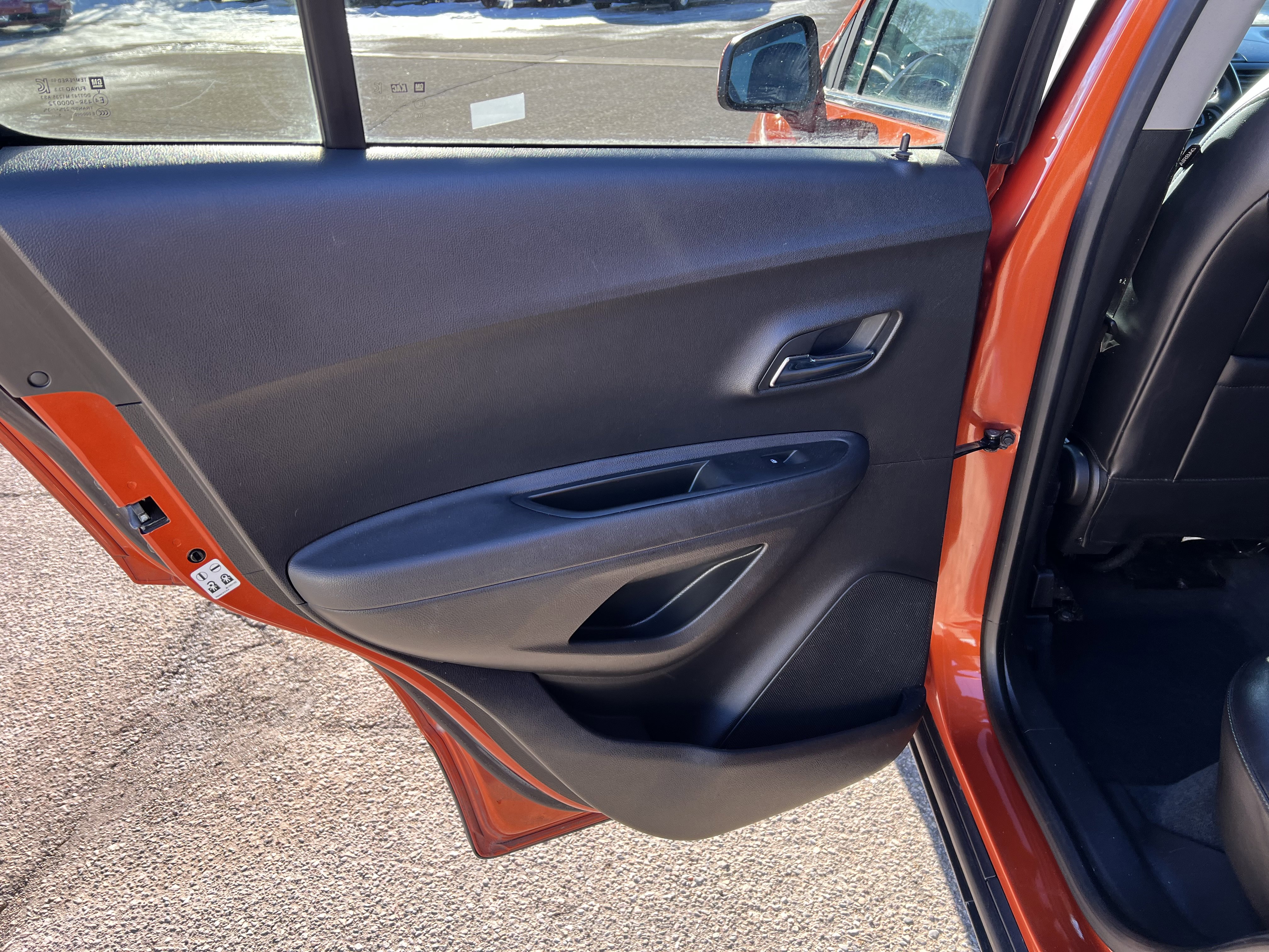 Used 2016 Chevrolet Trax LT w/ LT Convenience Package image 11