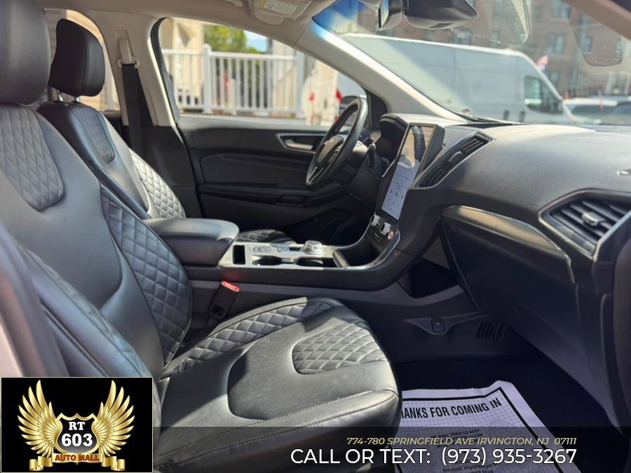 Used 2023 Ford Edge Titanium image 20