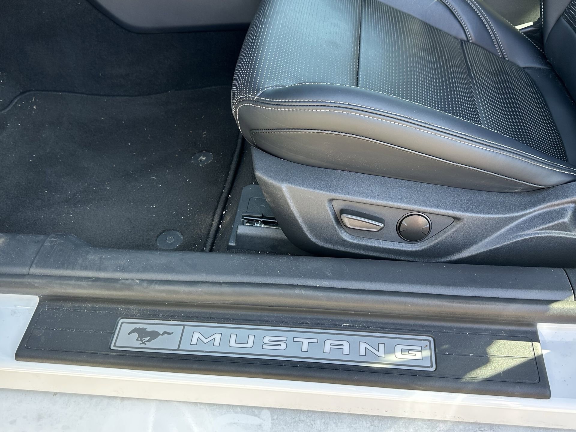 Used 2025 Ford Mustang GT Premium RWD image 28