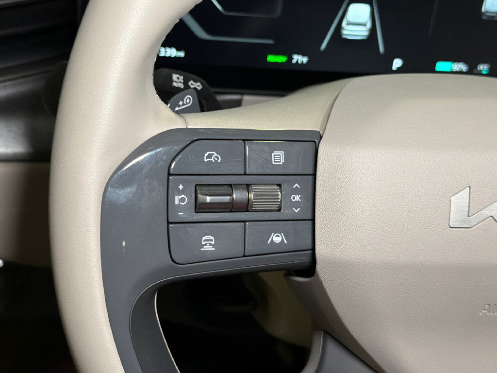 Certified 2024 Kia EV9 Wind AWD/4WD image 28