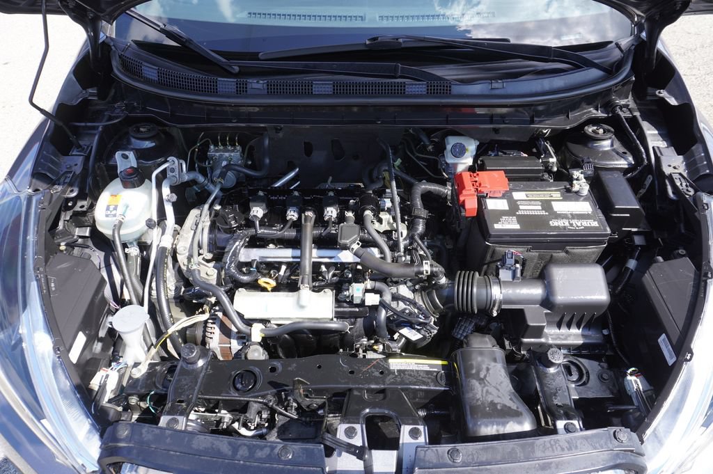 Used 2020 Nissan Kicks SR FWD image 31