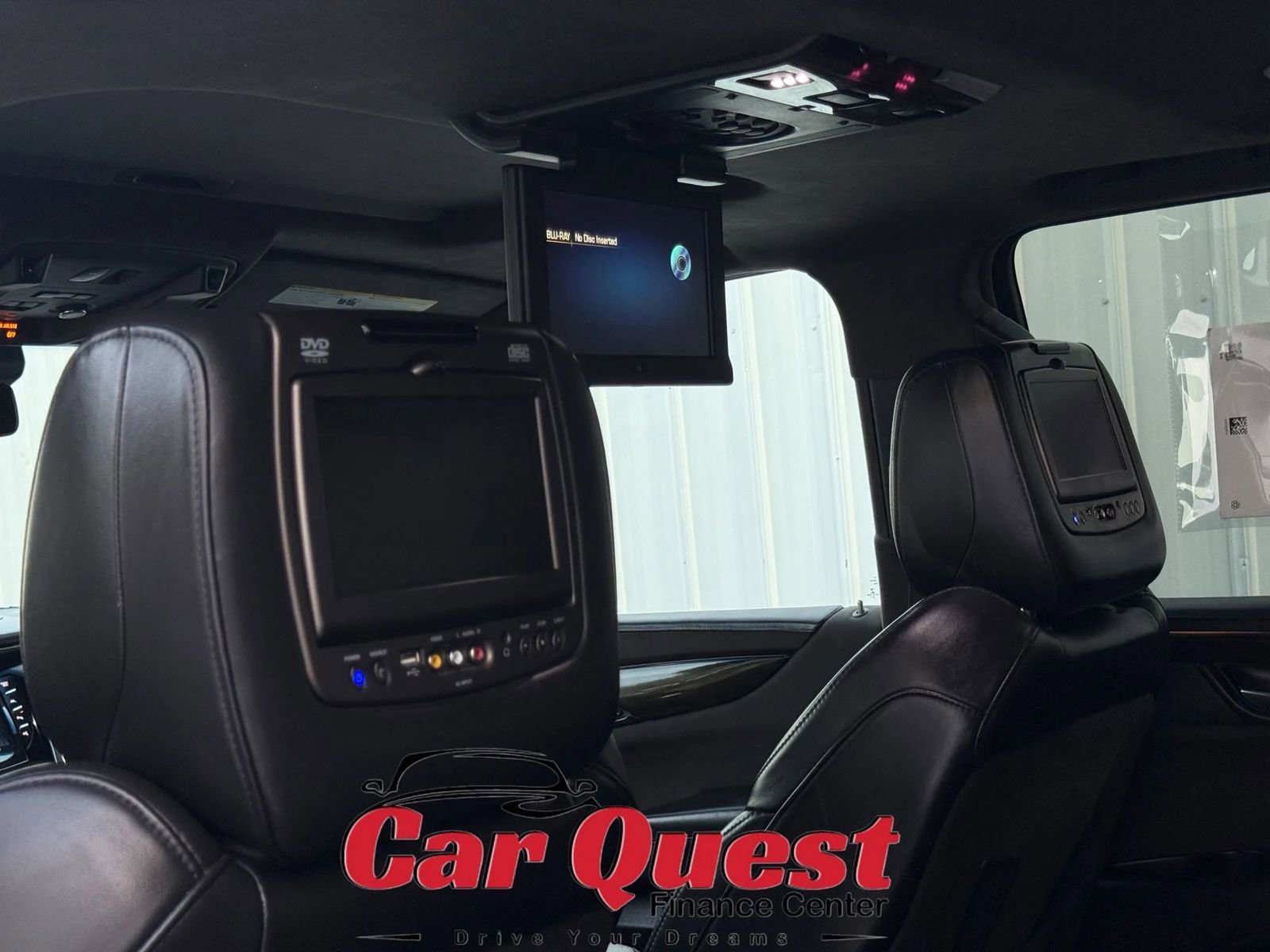 Used 2017 Cadillac Escalade ESV Platinum AWD/4WD image 13