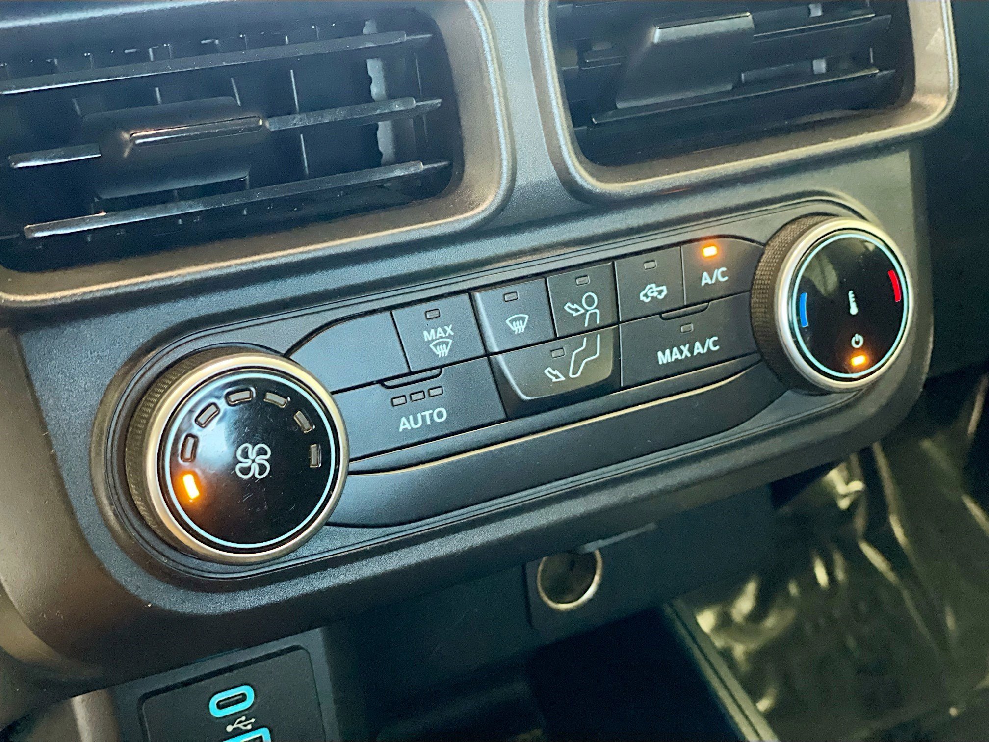 Used 2022 Ford Maverick XL image 11