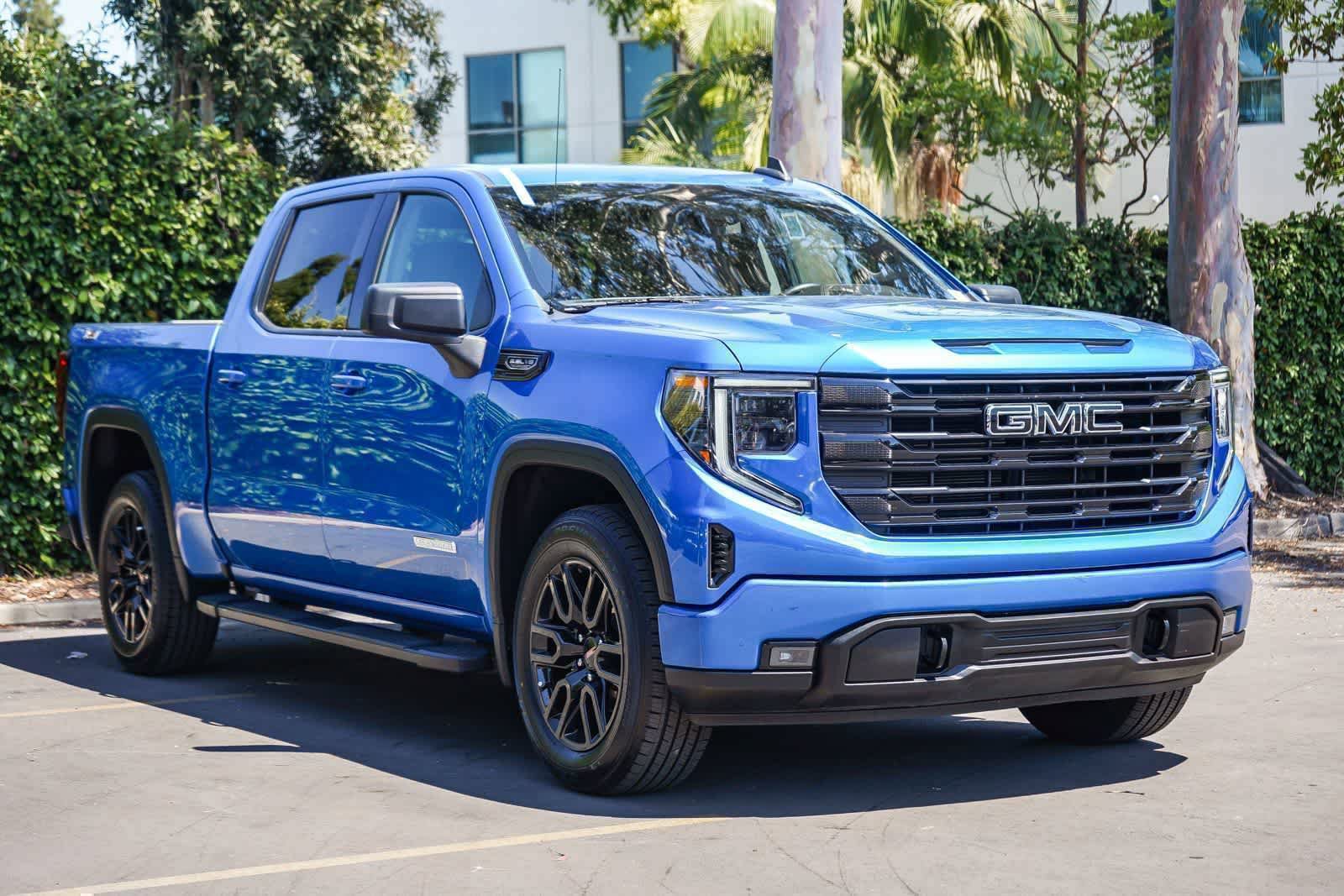 Used 2022 GMC Sierra 1500 Elevation AWD/4WD image 3