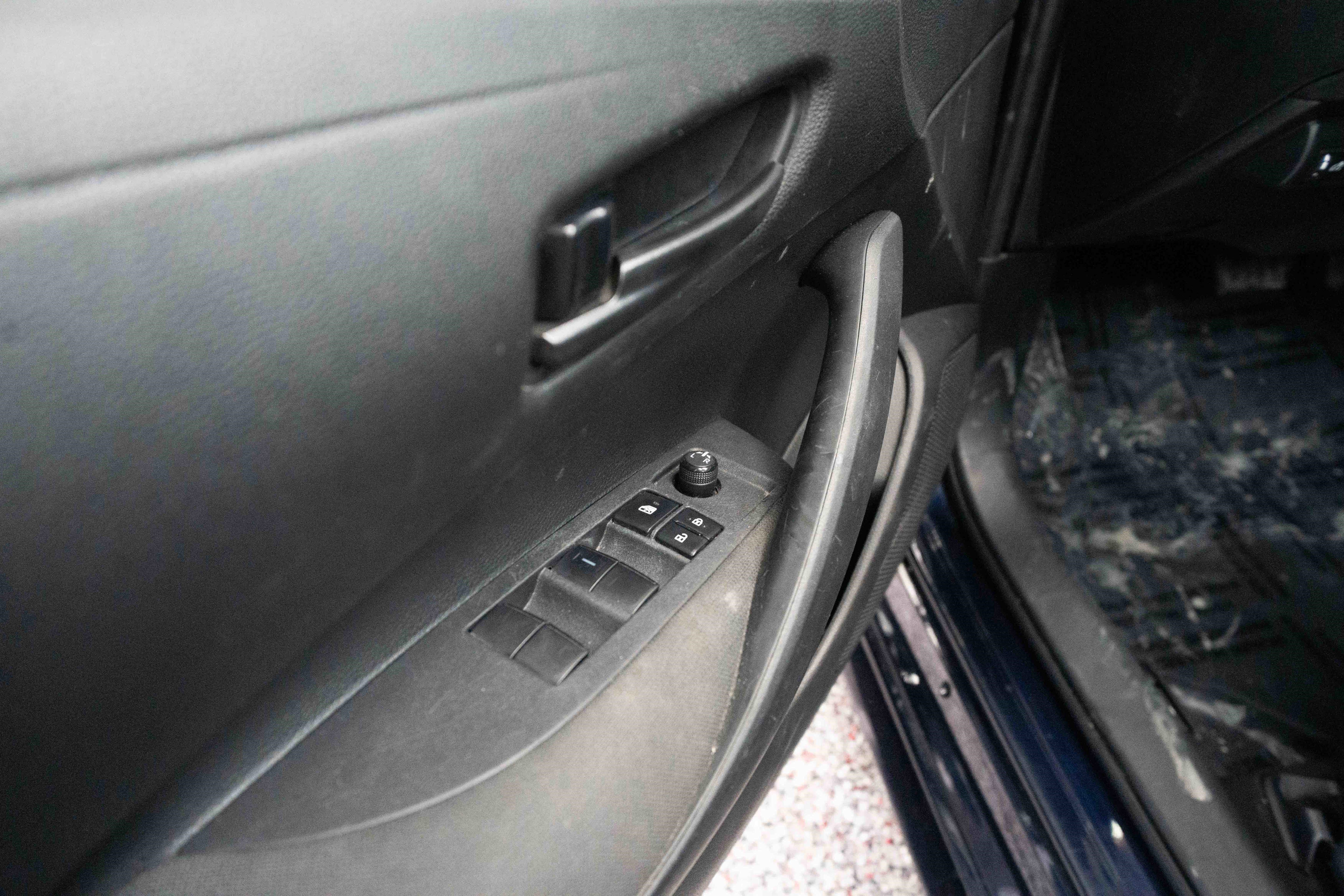 Used 2023 Toyota Corolla LE image 7