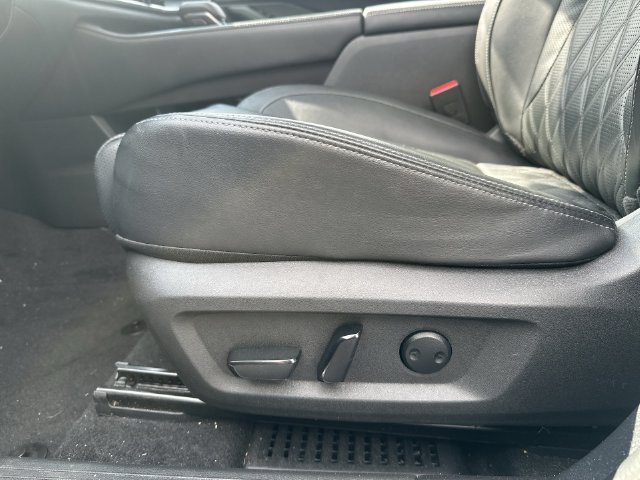 Used 2023 Nissan Rogue Platinum AWD/4WD image 17