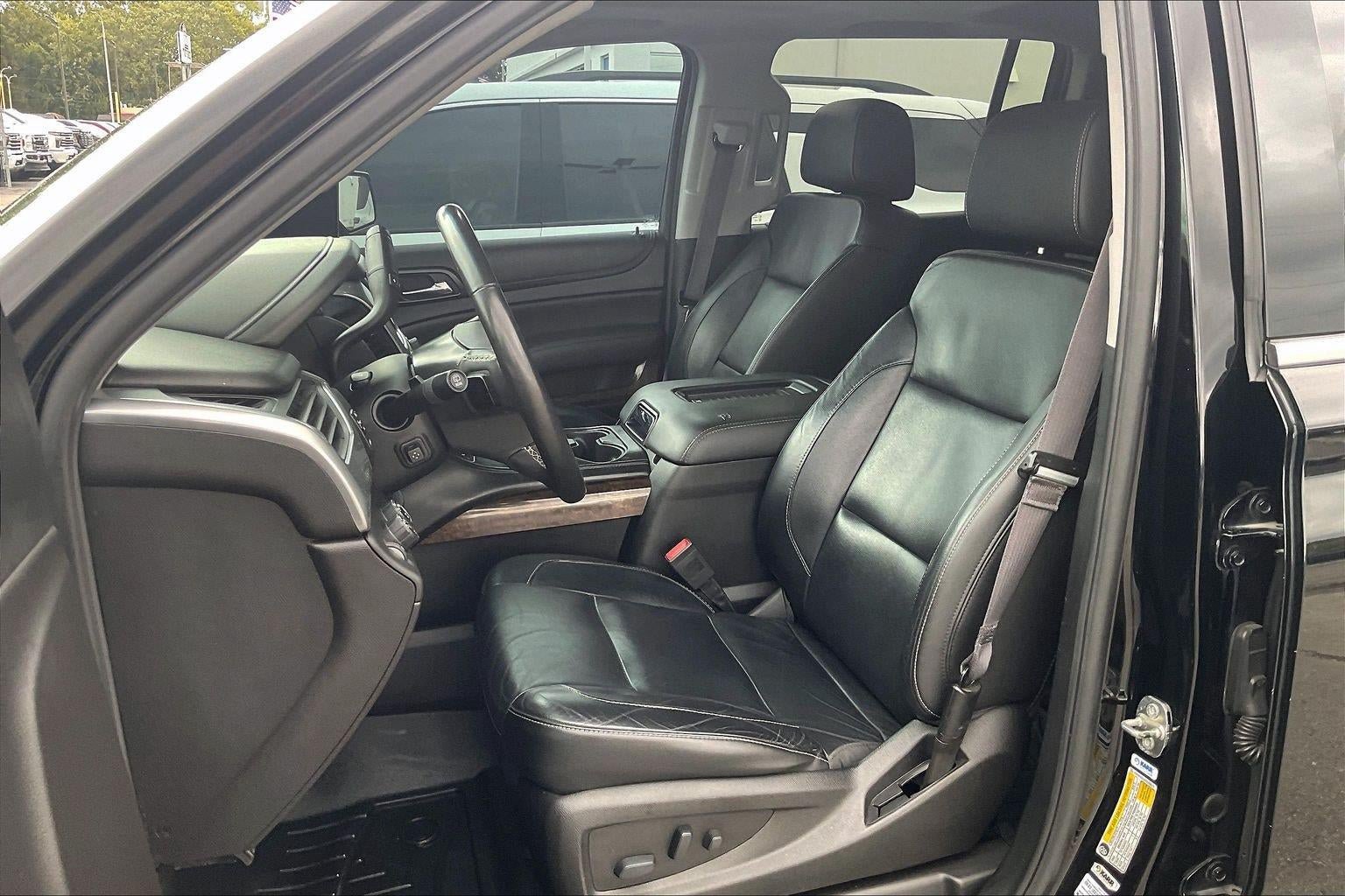 Used 2017 Chevrolet Suburban LT AWD/4WD image 22