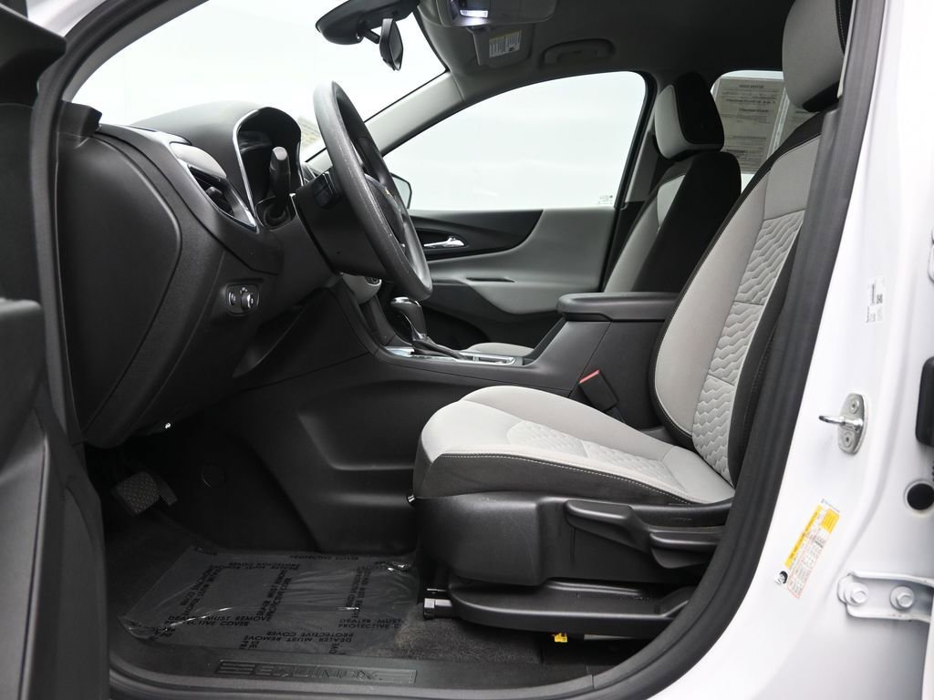 Used 2020 Chevrolet Equinox LS image 12