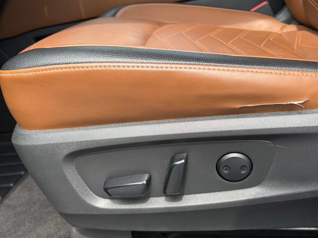 Certified 2022 Nissan Pathfinder Platinum w/ Cargo Package AWD/4WD image 17