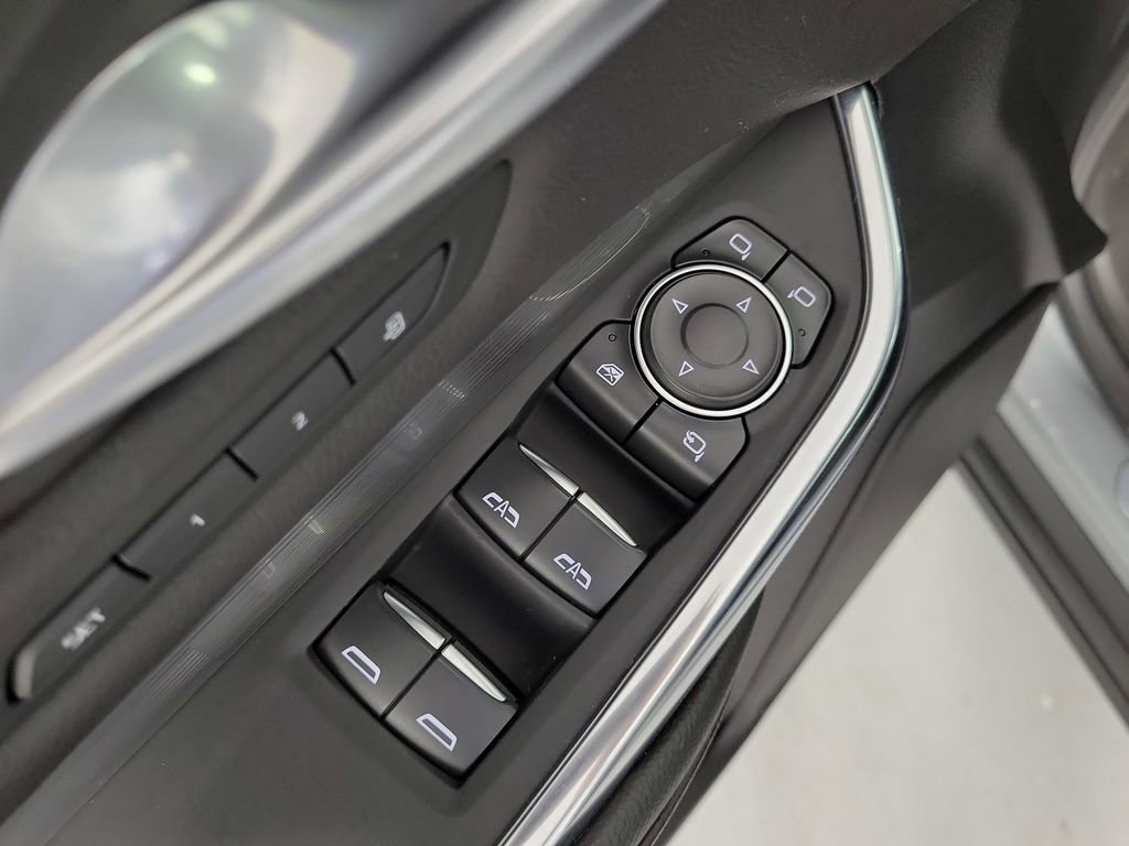 Certified 2025 Cadillac XT4 Premium Luxury FWD image 18
