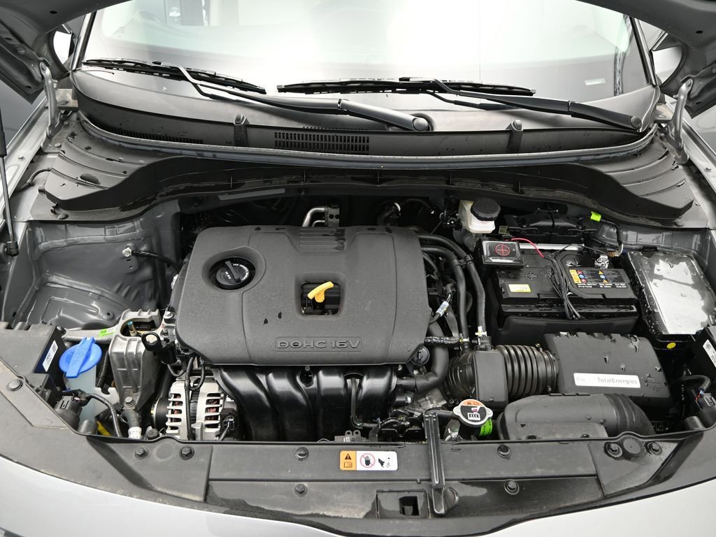 Used 2025 Kia Soul LX FWD image 5