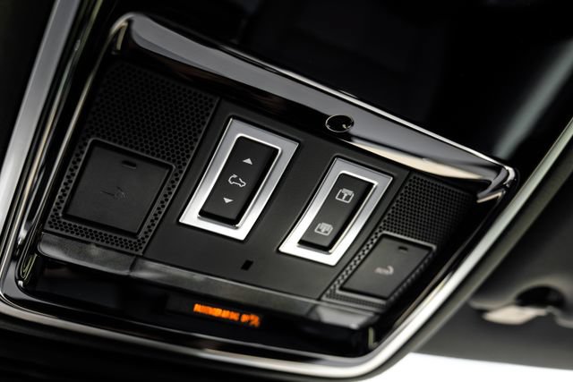 New 2026 Land Rover Range Rover Velar S AWD/4WD image 35